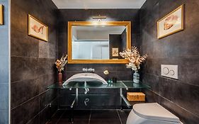 The Boutique Houses - Iconic Suite In Galleria Duomo With Private Parking